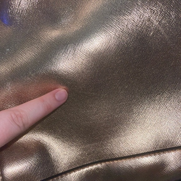 Steve Madden Metallic Rose Gold Crossbody Bag - Picture 3 of 11